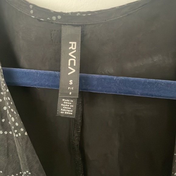 RVCA wrap romper. Black with grey. Size small. - Picture 2 of 4